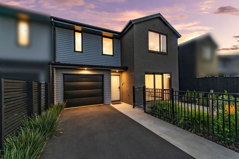 Photo of property in 12 Miromiro Street, Broomfield, Christchurch, 8042