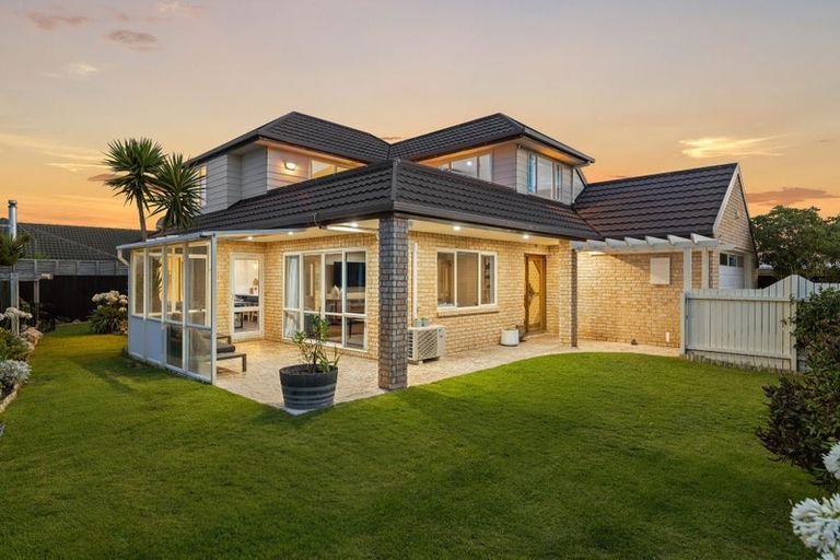 Photo of property in 2/46 Orlando Crescent, Waimairi Beach, Christchurch, 8083