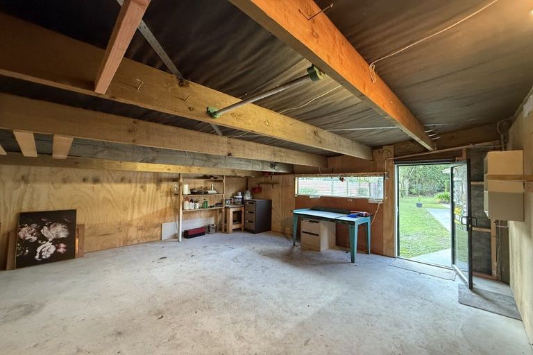 Photo of property in 3 Bluff Street, Coalgate, 7673