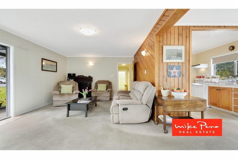 Photo of property in 65 Konini Road, Titirangi, Auckland, 0604