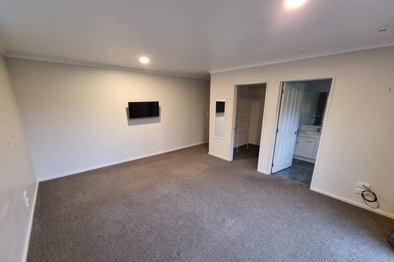Photo of property in 55 Newbliss Crescent, East Tamaki Heights, Auckland, 2016