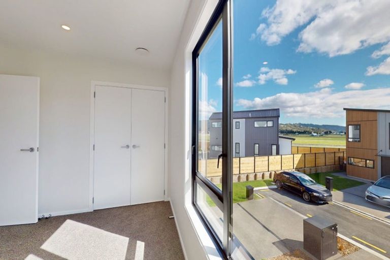 Photo of property in 7 Teak Street, Wallaceville, 5018