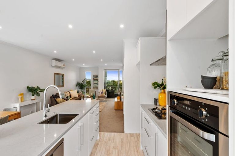 Photo of property in 25 Bonnette Road, Flat Bush, Auckland, 2019