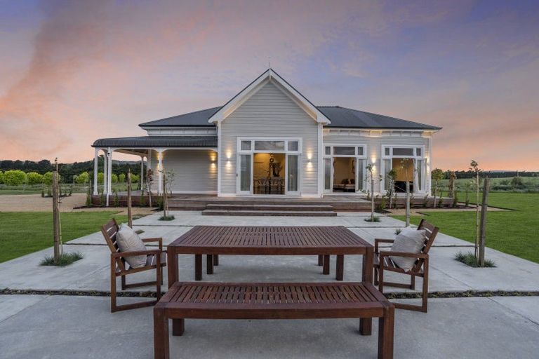 Photo of property in 906a&b Bidwills Cutting Road, Morison Bush, Greytown, 5794