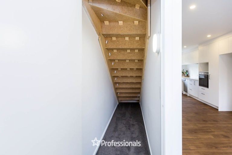 Photo of property in 3/104 Martin Street, Wallaceville, Upper Hutt, 5018