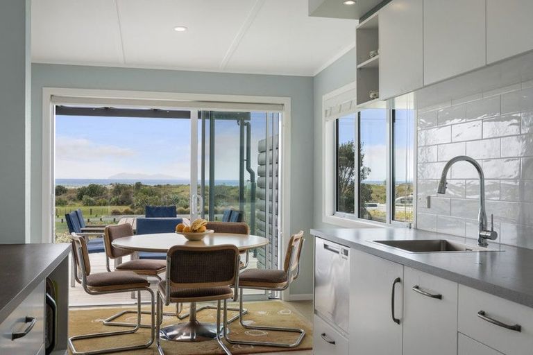 Photo of property in 138 Seaforth Road, Waihi Beach, 3611