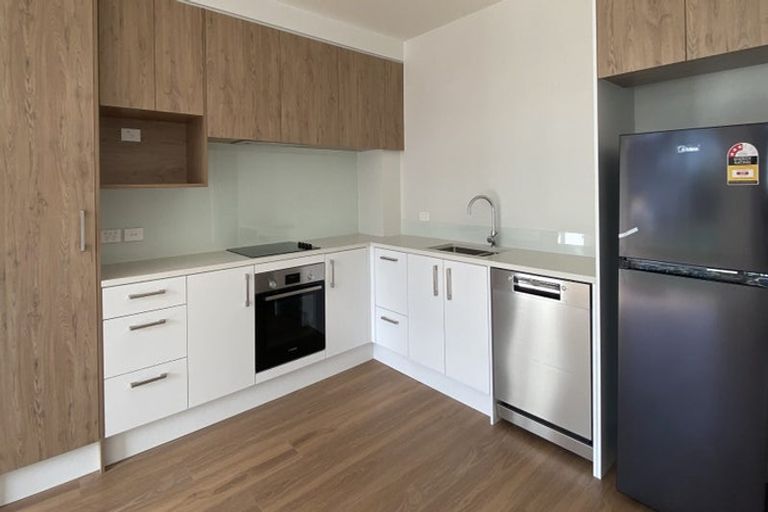 Photo of property in 588c Te Atatu Road, Te Atatu Peninsula, Auckland, 0610