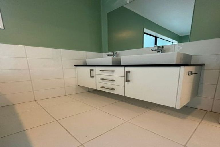 Photo of property in 8 Emerald Place, Papamoa Beach, Papamoa, 3118