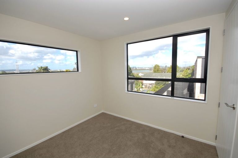 Photo of property in 139 Tirimoana Road, Te Atatu South, Auckland, 0602