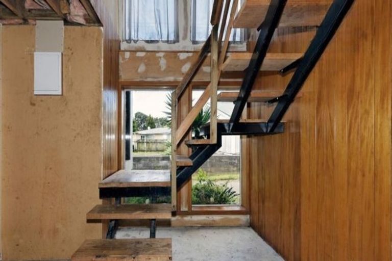 Photo of property in 46 Queen Mary Avenue, New Lynn, Auckland, 0600