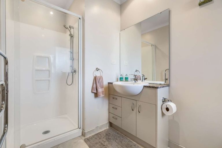 Photo of property in 10b Landon Place, Pukekohe, 2120