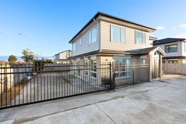 Photo of property in 90a Coronation Road, Papatoetoe, Auckland, 2025