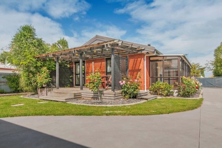 Photo of property in 13 Spring Place, Leeston, 7632