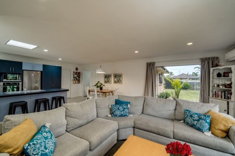 Photo of property in 41 Putaka Place, Papamoa Beach, Papamoa, 3118