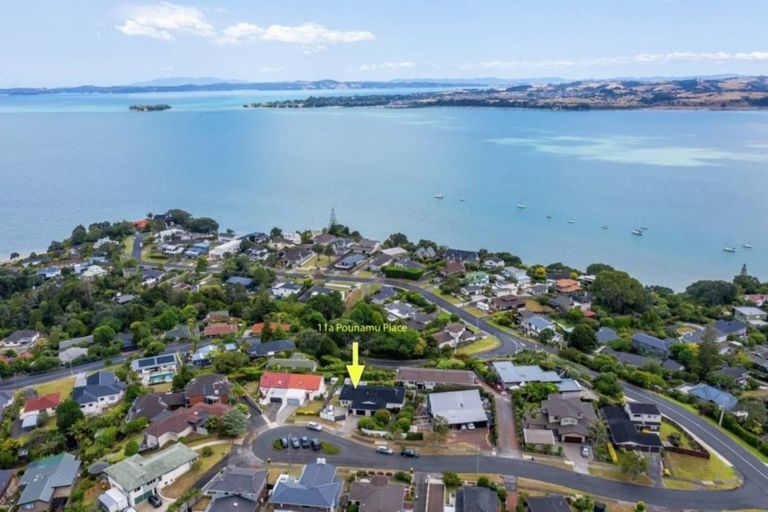 Photo of property in 1/11 Pounamu Place, Shelly Park, Auckland, 2014