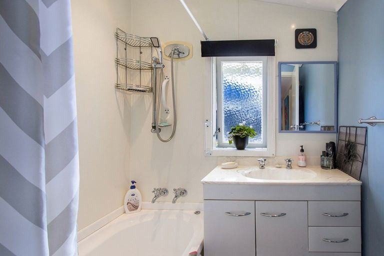 Photo of property in 16 Galbraith Street, Waihi, 3610