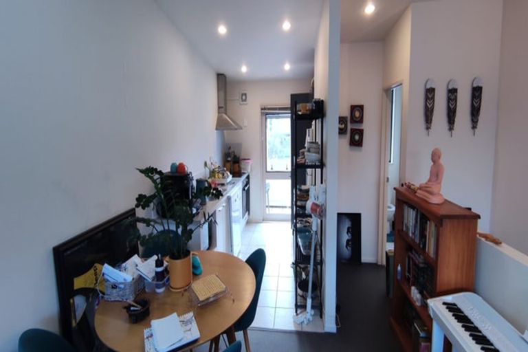 Photo of property in 1/206 Manuka Road, Bayview, Auckland, 0629