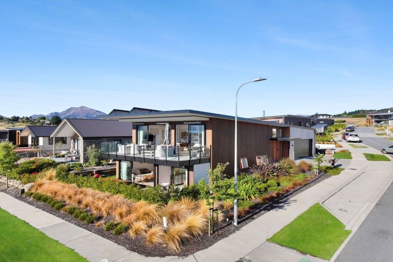 Photo of property in 48 Farrant Drive, Wanaka, 9305