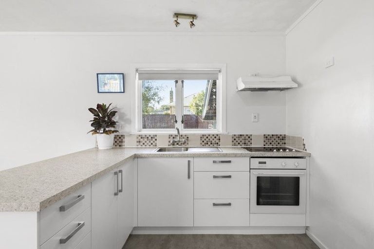 Photo of property in 12 Montgomery Avenue, Pukekohe, 2120