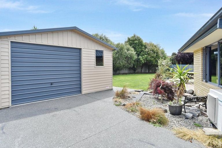 Photo of property in 6 Matson Close, Rangiora, 7400