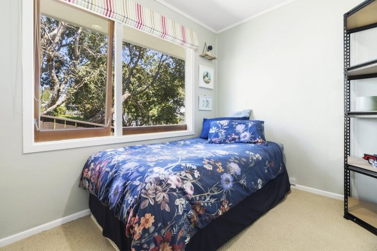 Photo of property in 92a Churton Drive, Churton Park, Wellington, 6037