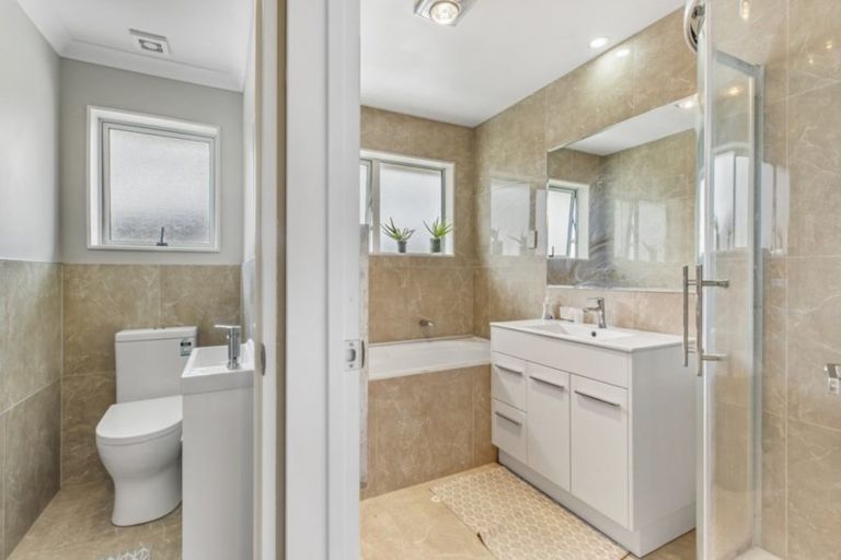 Photo of property in 89 Naylors Drive, Mangere, Auckland, 2022