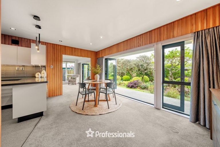 Photo of property in 294 Stokes Valley Road, Stokes Valley, Lower Hutt, 5019