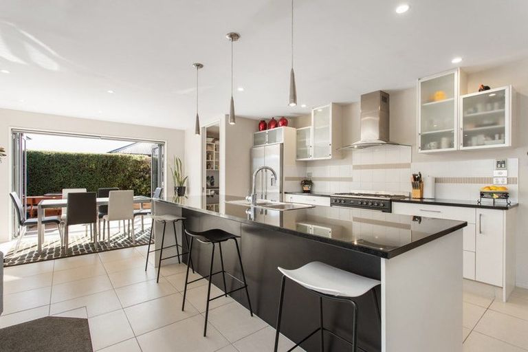 Photo of property in 16 Glen Oaks Drive, Northwood, Christchurch, 8051