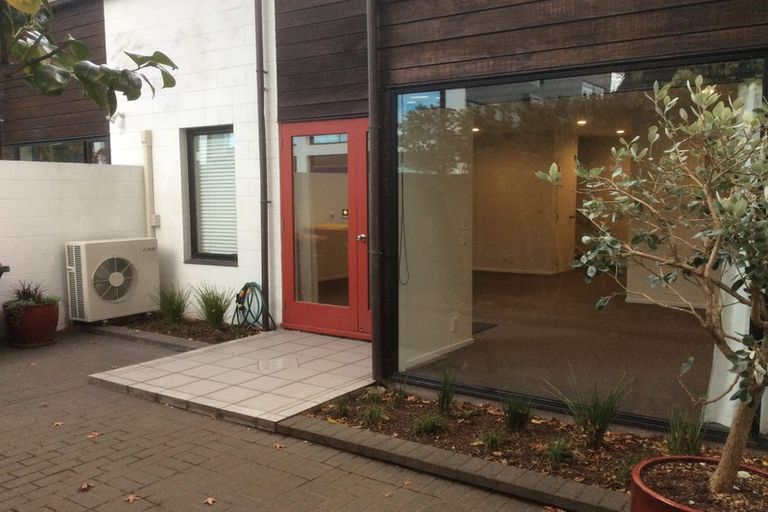 Photo of property in 3/44 Peterborough Street, Christchurch Central, Christchurch, 8013