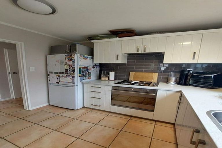 Photo of property in 17 Mallard Grove, Churton Park, Wellington, 6037