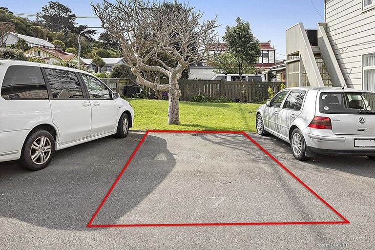 Photo of property in 139u7 Queens Drive, Lyall Bay, Wellington, 6022