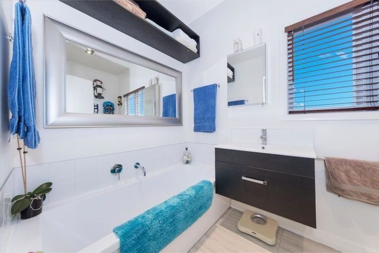 Photo of property in 153 Centaurus Road, Saint Martins, Christchurch, 8022