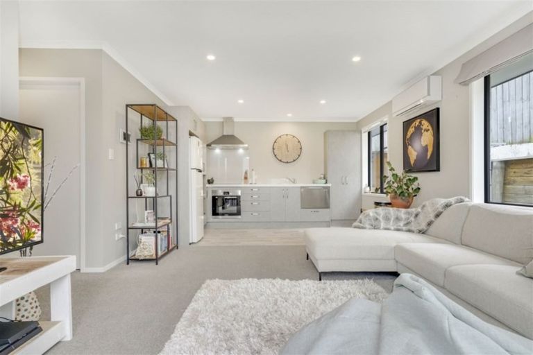 Photo of property in 142u3 Forest Lake Road, Forest Lake, Hamilton, 3200