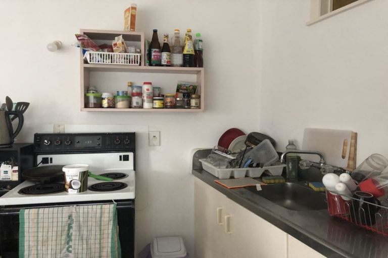 Photo of property in 67 Forrest Hill Road, Milford, Auckland, 0620