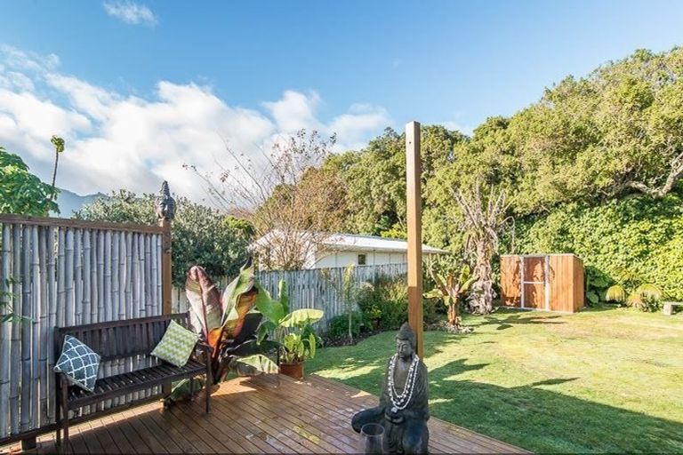 Photo of property in 88 Ngaio Road, Waikanae, 5036