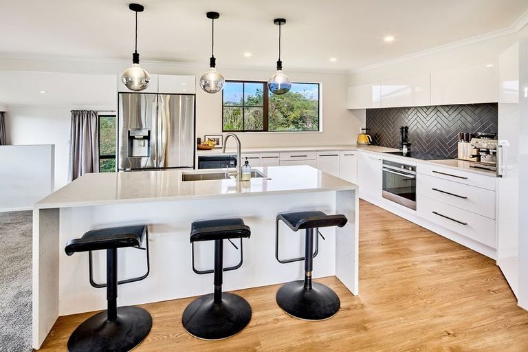 Photo of property in 9 The Sounding, Whitby, Porirua, 5024