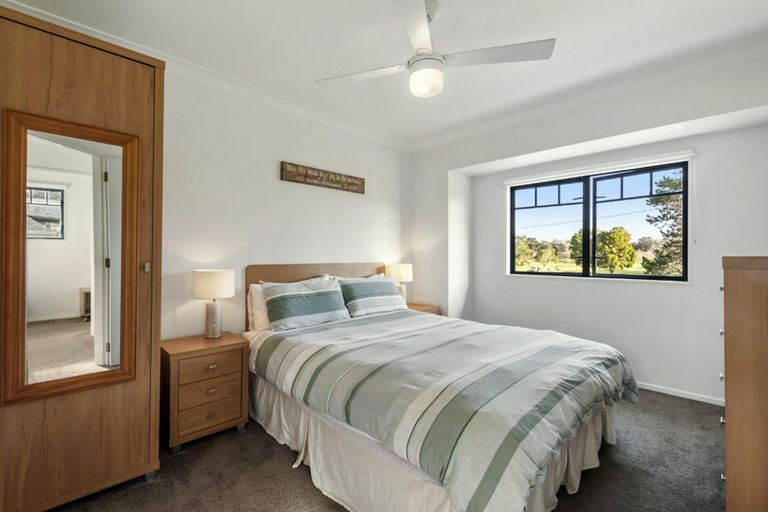 Photo of property in 54 Wairoa Road, Narrow Neck, Auckland, 0624