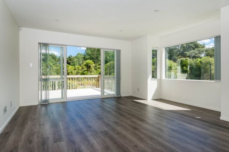 Photo of property in 91 Smythe Road, Henderson, Auckland, 0612