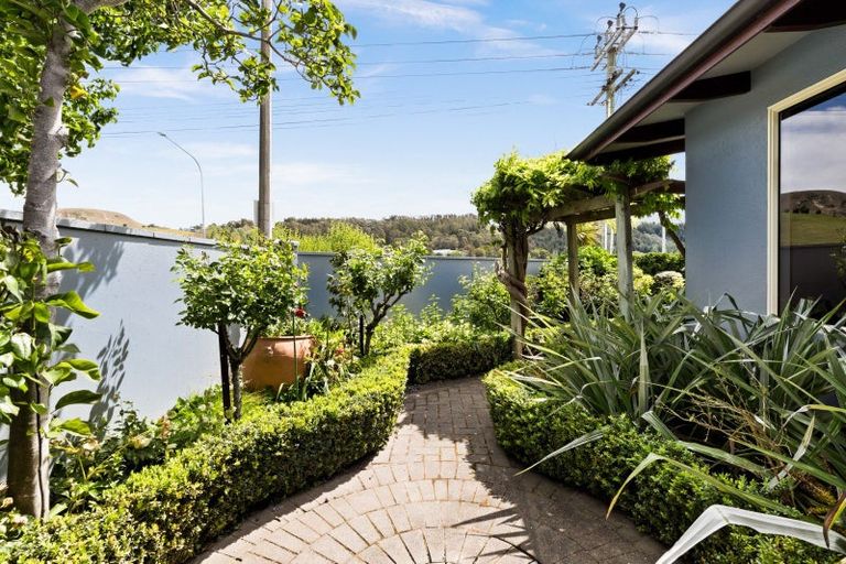 Photo of property in 207 Avenue Road, Greenmeadows, Napier, 4112