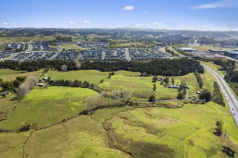 Photo of property in 46 Old Pine Valley Road, Dairy Flat, Silverdale, 0992