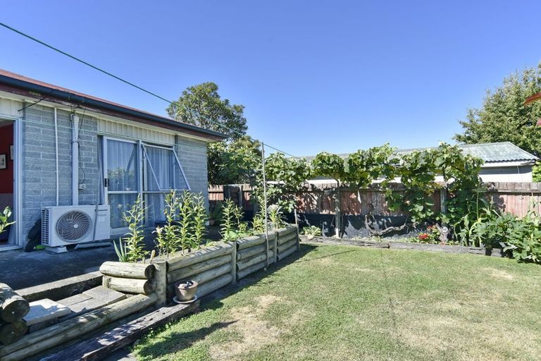 Photo of property in 1/17 Frensham Crescent, Woolston, Christchurch, 8062