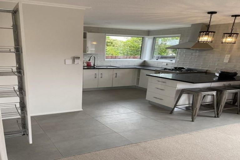 Photo of property in 1/104 Picton Avenue, Riccarton, Christchurch, 8011