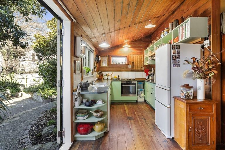 Photo of property in 25 Wright Street, Mount Cook, Wellington, 6021