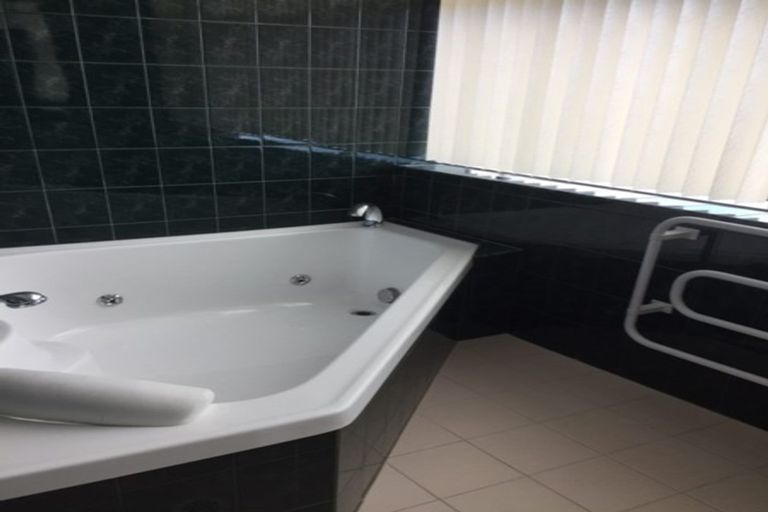 Photo of property in The Links, 378-382 Kapiti Road, Paraparaumu Beach, Paraparaumu, 5032