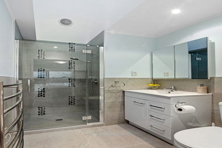 Photo of property in 42b Redwing Street, Browns Bay, Auckland, 0630