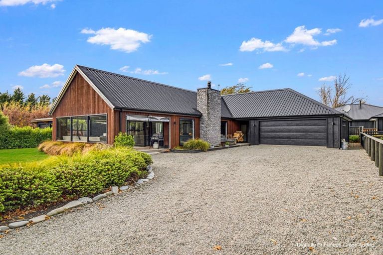 Photo of property in 11 Hart Place, Lake Coleridge, 7572