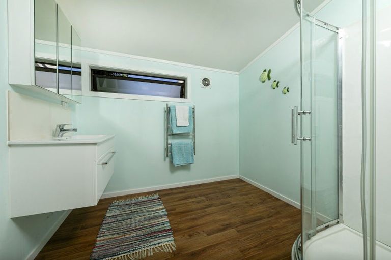 Photo of property in 9 Johnston Crescent, Haast, 7886