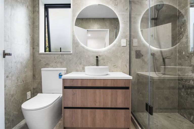 Photo of property in 24c Scarlock Avenue, Browns Bay, Auckland, 0630