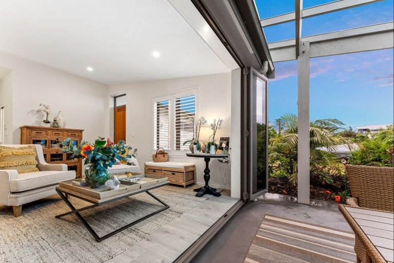 Photo of property in 4 Taumata Road, Omaha, Warkworth, 0986