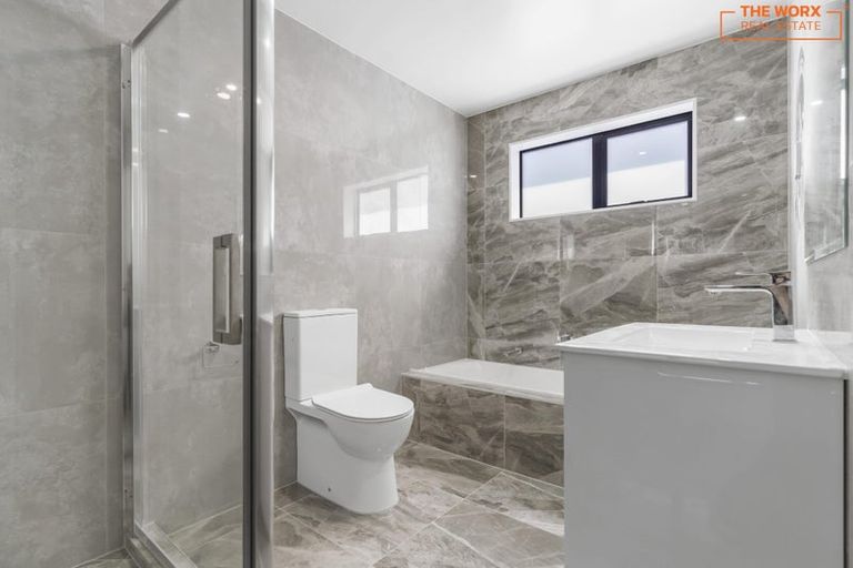 Photo of property in 10b Mervan Street, Mangere East, Auckland, 2024